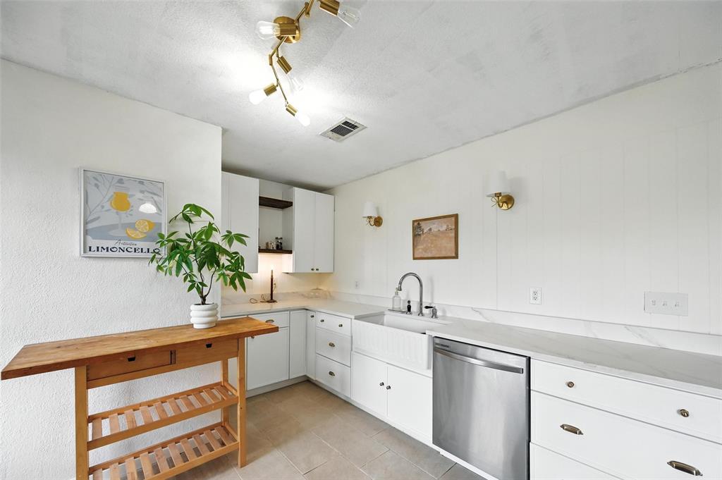 Thos Lowery - Residential