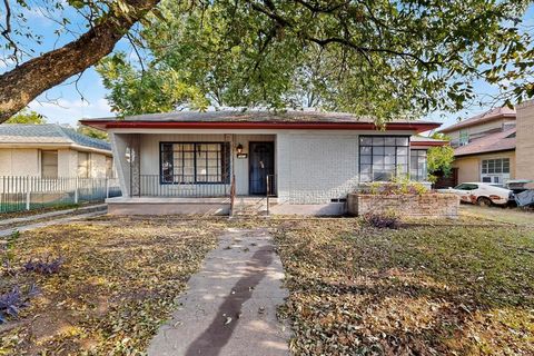 1421 Barlow Avenue Dallas TX 75224