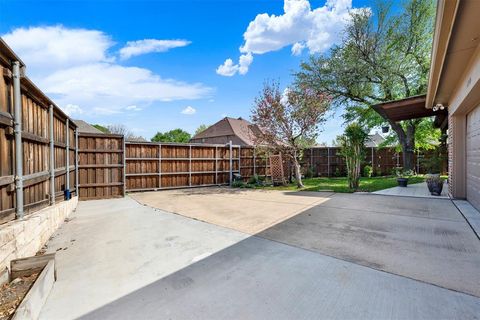 Tiny photo for 11920 Gladstone Court, Frisco, TX 75035 (MLS # 21216474)