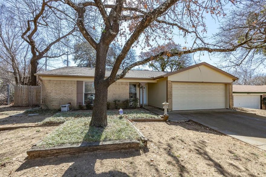 Welcome to this charming 3-bedroom, 2-bath, 2-car garage home featuring a desirable split master suite and a peaceful wooded cul-de-sac lot.
Step inside to a welcoming entry enhanced by storm doors and attractive parquet flooring that flows into the living areas. The spacious den offers a cozy fireplace and skylights that fill the space with natural light — perfect for relaxing or entertaining.
The remodeled kitchen features a convenient corner Lazy Susan, updated cabinetry, and a free-standing electric range and ovenand microwave, offering both functionality and style. Enjoy year-round comfort in the light-filled garden room, ideal for morning coffee, hobbies, or a flexible second living space..   Additional highlights include Ceiling fans throughout, Some newer double-pane windows for improved efficiency, Popcorn ceilings removed & ceilings painted,Sprinker system for easy lawn maintenance,Oversized garage with extra storage space.  Square footage doesnt reflect the garden room addition.  Seller does not have survey. Buyer will need to acquire new on if needed.  Washer, dryer, refrigerator negotiable.