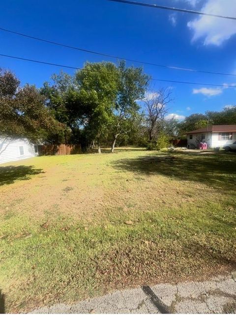 301 5th Street Crandall TX 75114