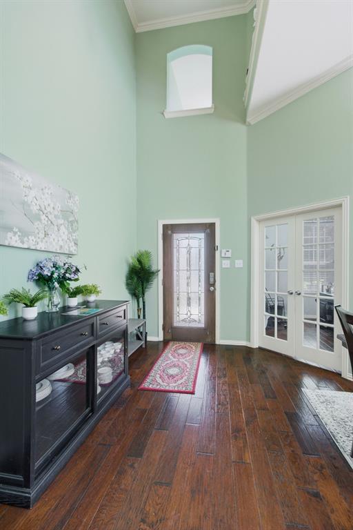 1608 Rosson Road
