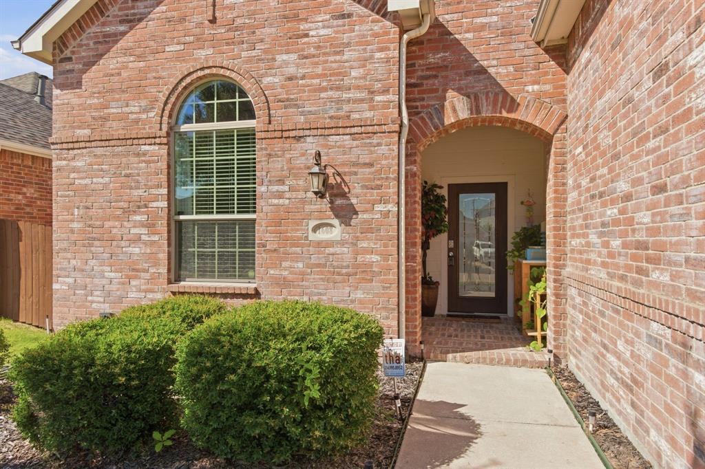 1608 Rosson Road
