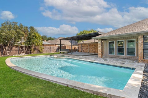 Tiny photo for 14826 Sopras Circle, Addison, TX 75001 (MLS # 21383655)