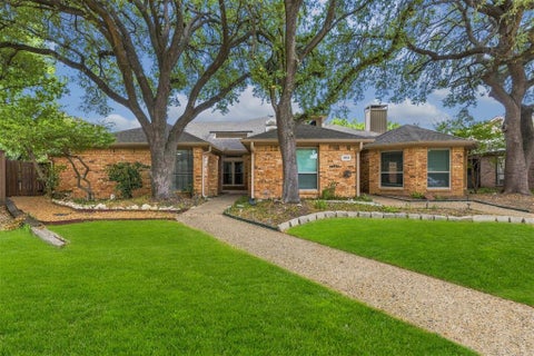 Photo of 14826 Sopras Circle, Addison, TX 75001 (MLS # 21383655)