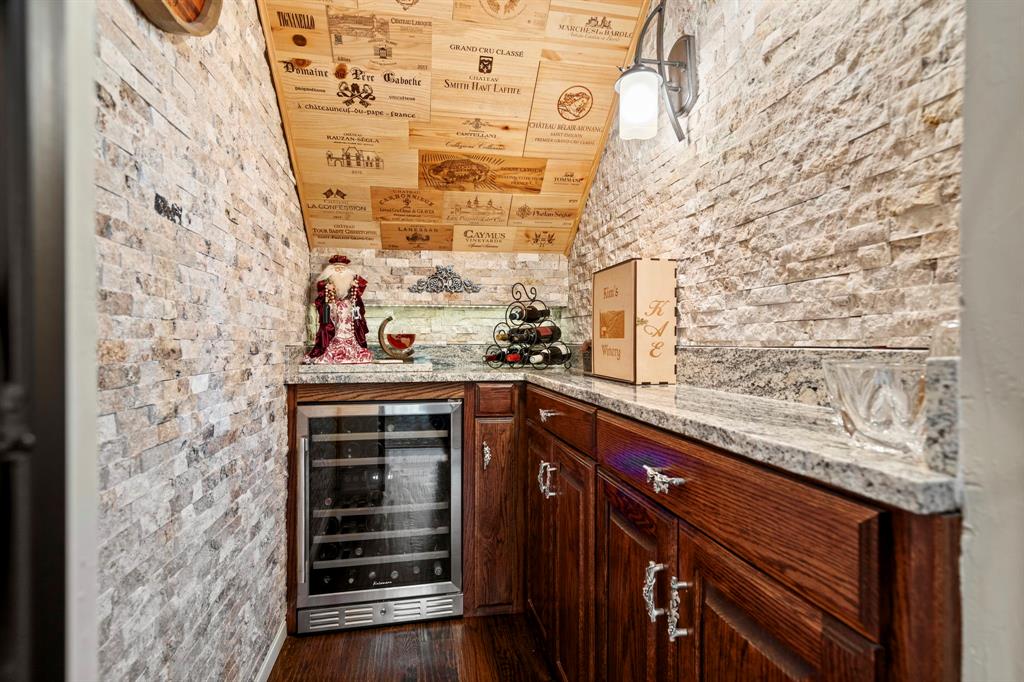 12249 Indian Creek Drive