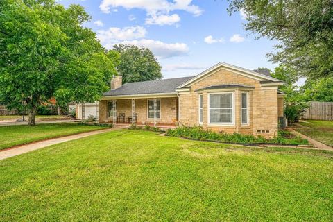 341 S Moseley Street De Leon TX 76444