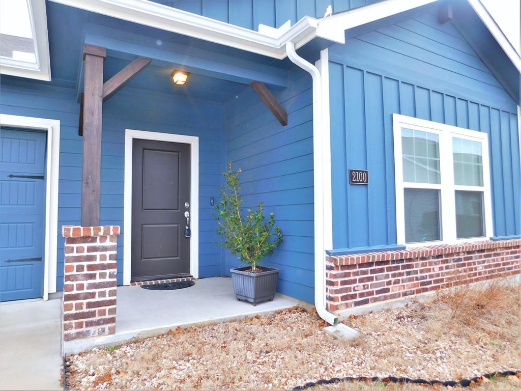2100 Paxton Way