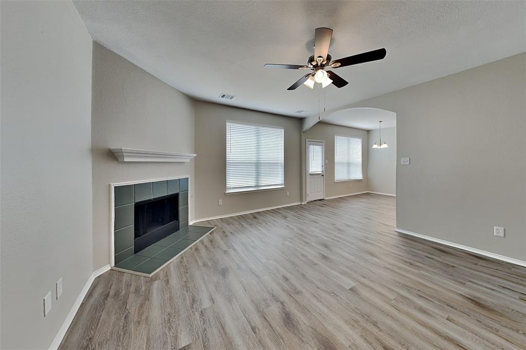 Villages Of Woodland Spgs W - Residential Lease