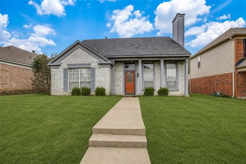 Photo of 4528 Fargo Drive, Grand Prairie, TX 75052 (MLS # 21311663)
