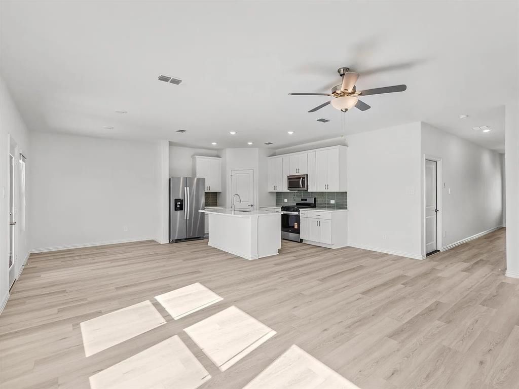 Photo of 413 willet Drive, McKinney, TX 75069 (MLS # 21150835)