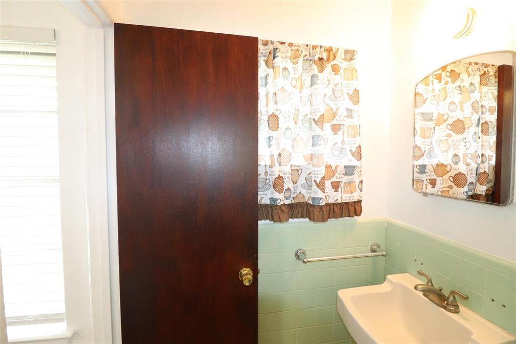 Cloverdale 05 - Residential Lease