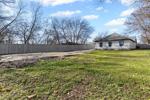 A home in DeSoto