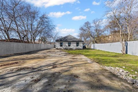 A home in DeSoto