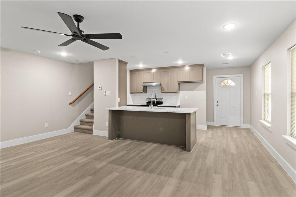 Diamond Hill - Residential Income