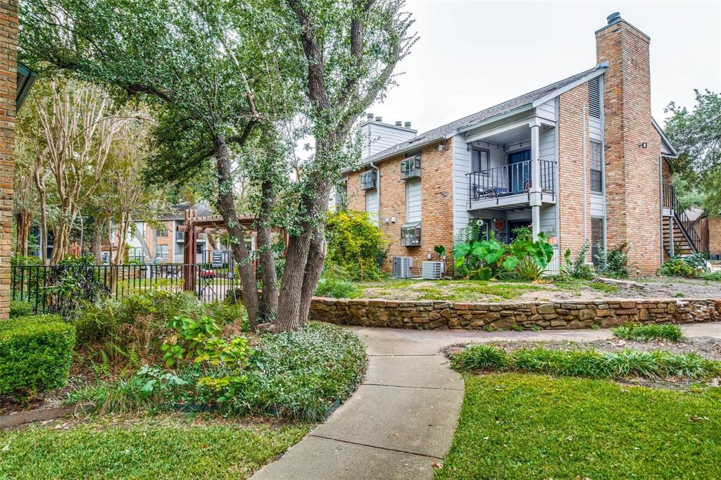 Preston Bend Village Condos - Residential