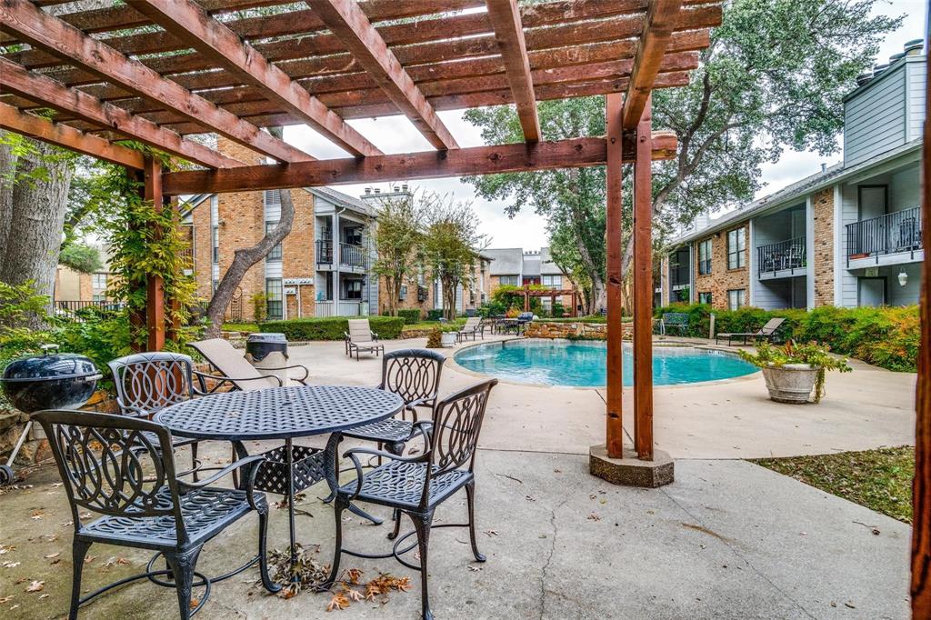 Preston Bend Village Condos - Residential