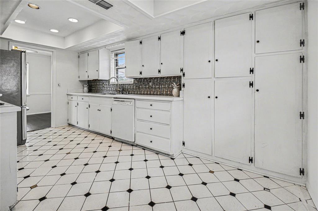 Lake Hlnds North #1 - Residential