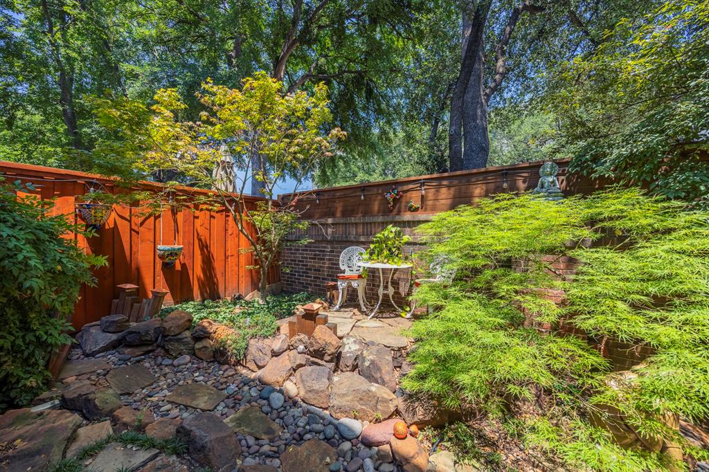 Town Homes Of Add - Residential