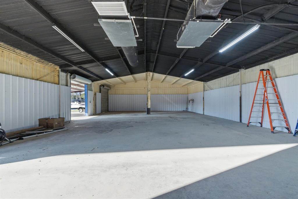 6109 Tin Top Highway