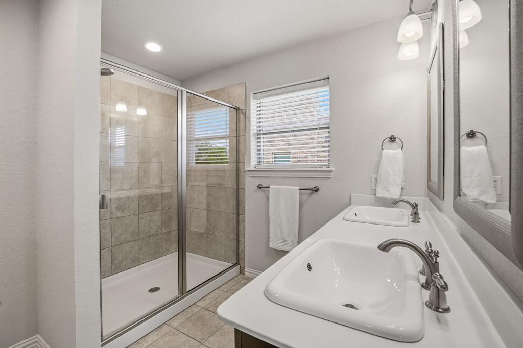 Mountain Vly Lake #a, C Ph 3, 4 - Residential