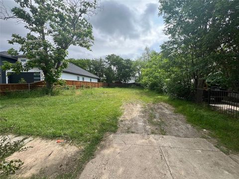 Photo of 4126 Esmalda Street, Dallas, TX 75212 (MLS # 21244090)