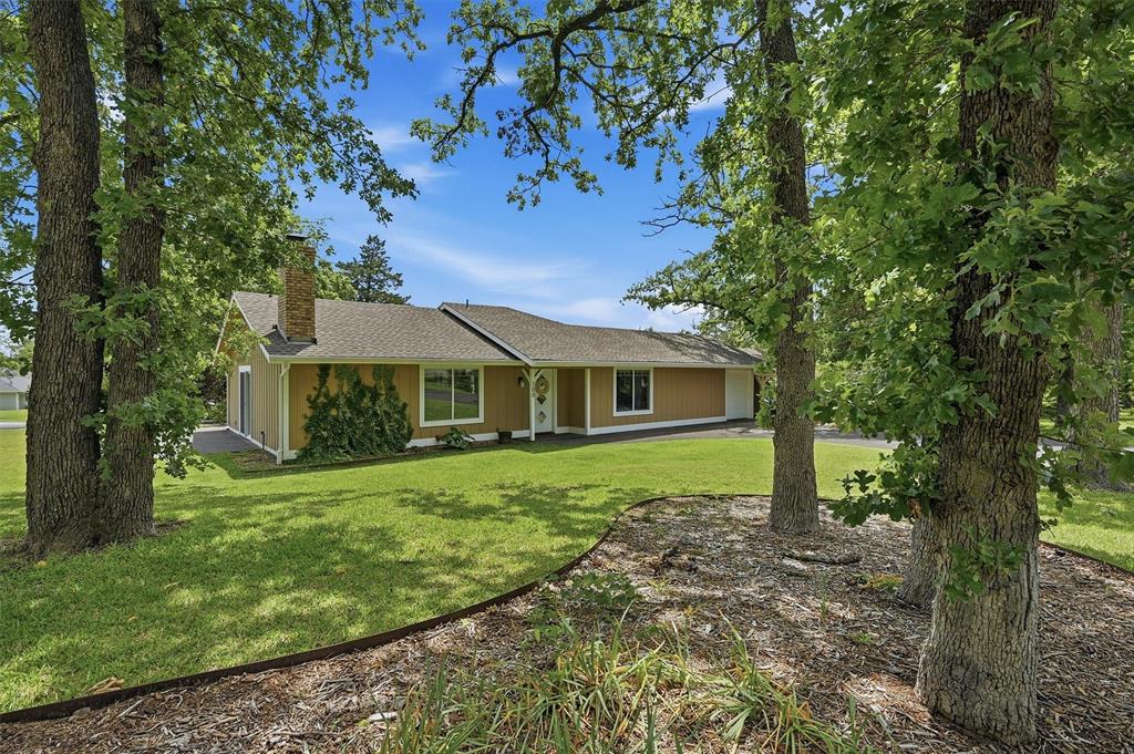 100 Cayuga Cove