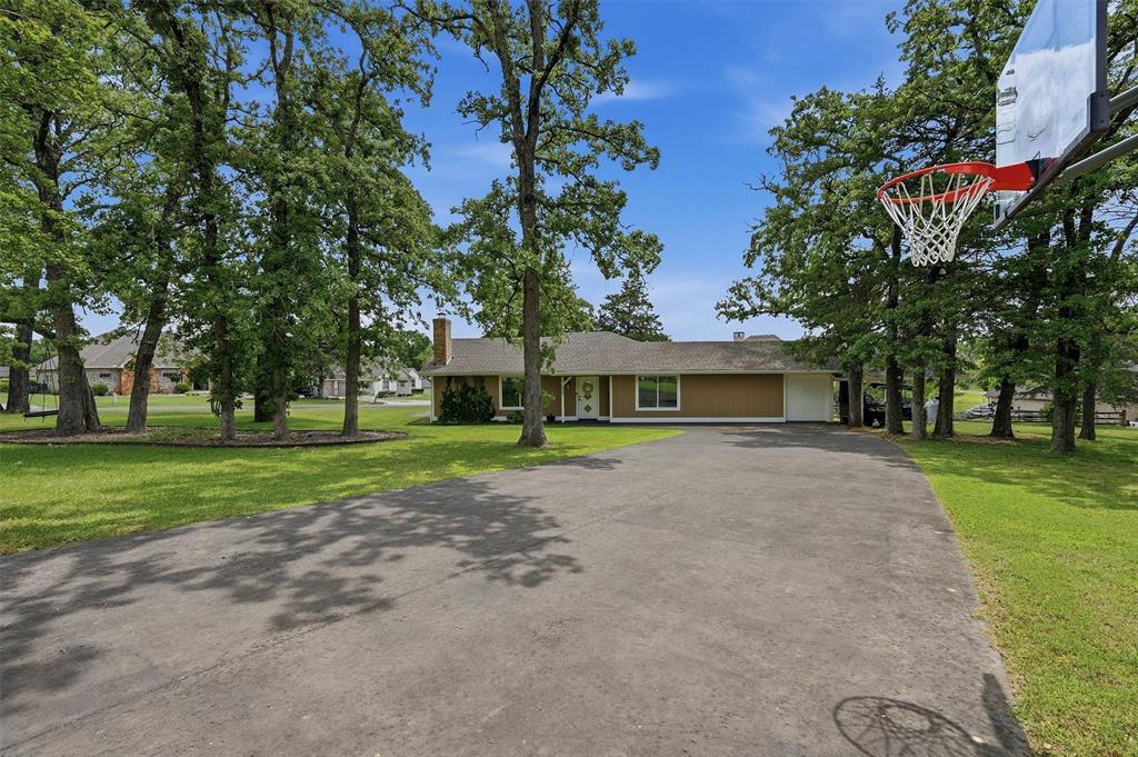 100 Cayuga Cove