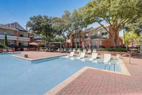 Photo of 17250 Knoll Trail Drive #403, Dallas, TX 75248 (MLS # 21257459)