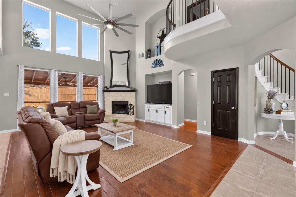 1125 Ponderosa Drive