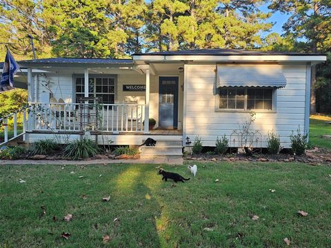 A home in Plain Dealing