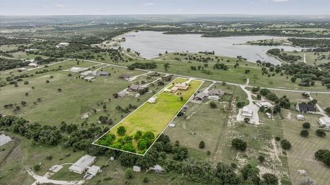 A home in Glen Rose