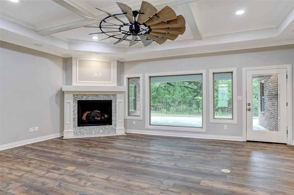 3909 Saddle Creek