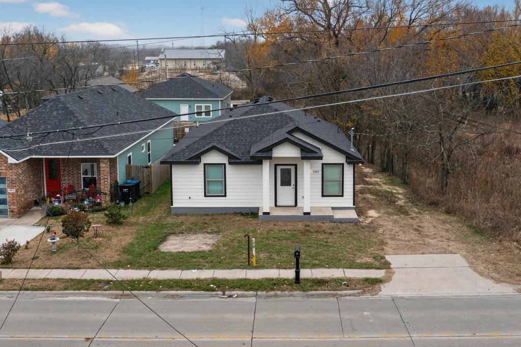 3304 Wellington Street