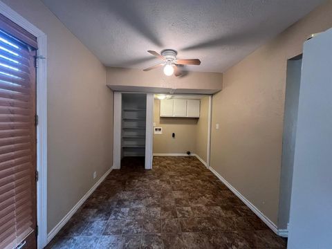 Tiny photo for 3302 Texas Street, Greenville, TX 75401 (MLS # 21099830)