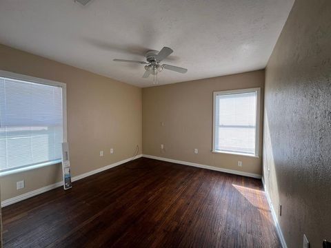 Tiny photo for 3302 Texas Street, Greenville, TX 75401 (MLS # 21099830)
