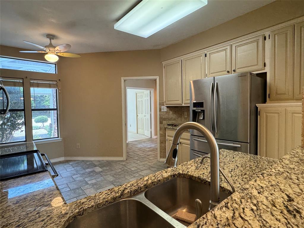 Heritage On The Lake-Waterfron - Residential