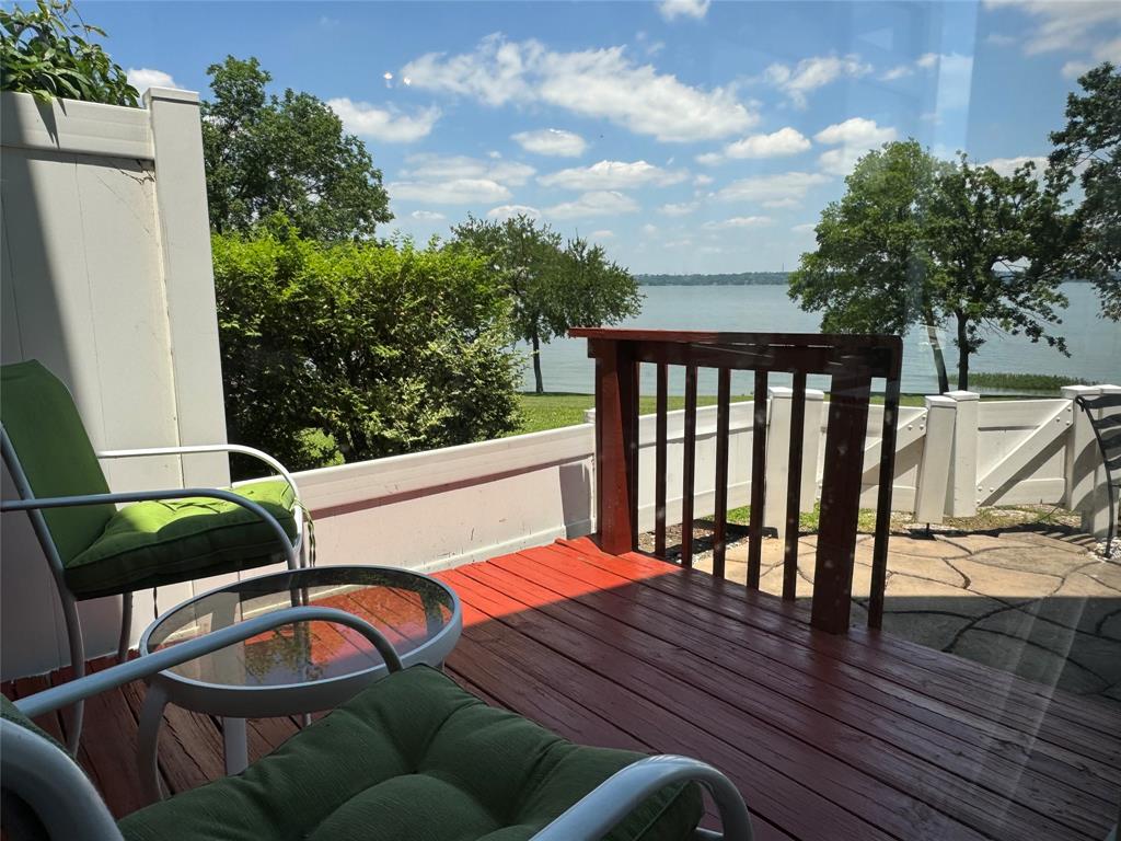 Heritage On The Lake-Waterfron - Residential