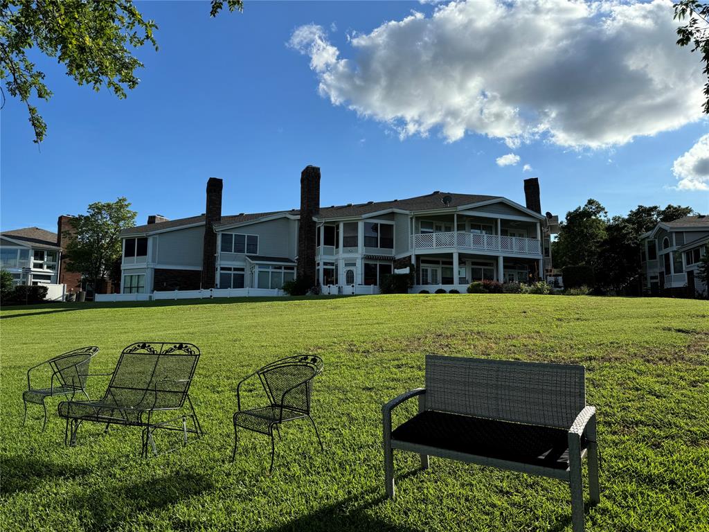 Heritage On The Lake-Waterfron - Residential