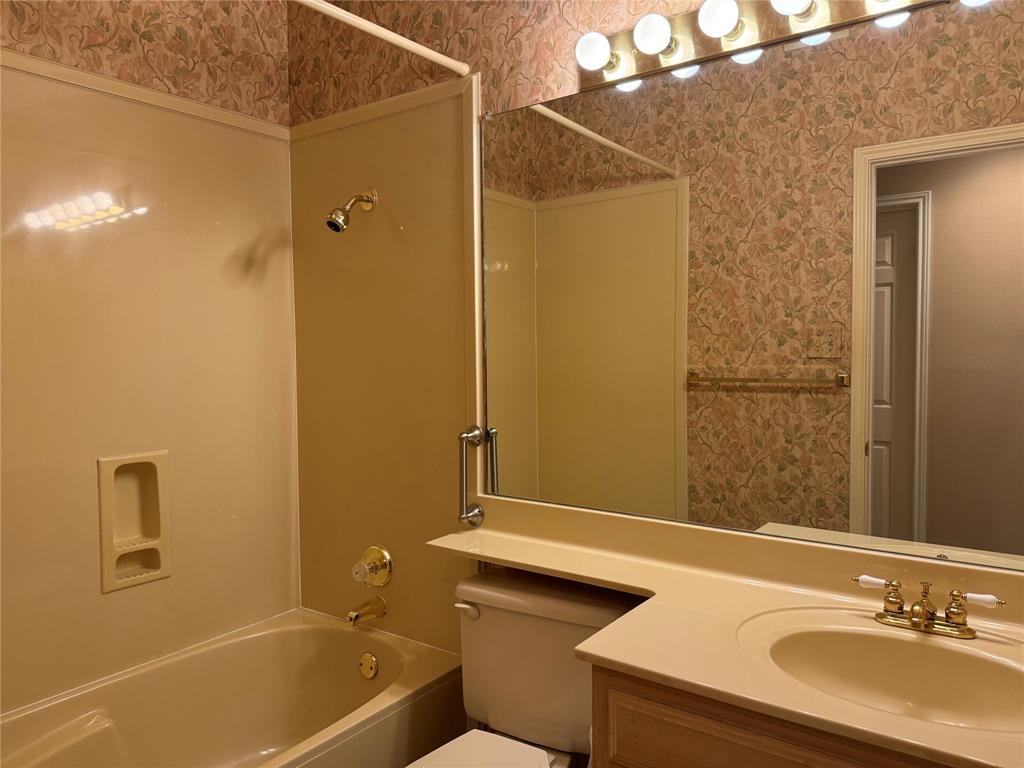 Heritage On The Lake-Waterfron - Residential