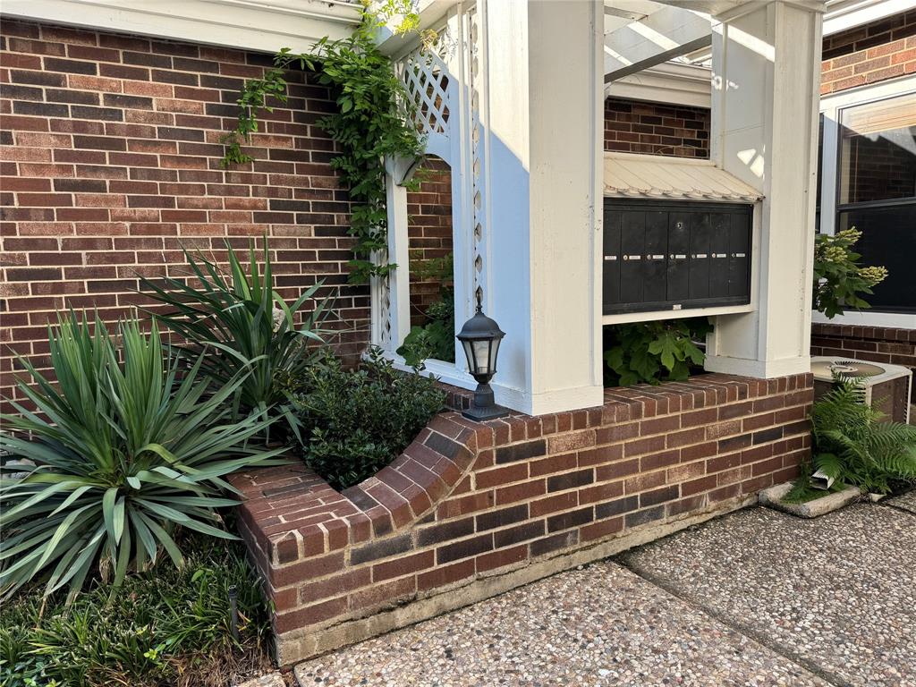 Heritage On The Lake-Waterfron - Residential