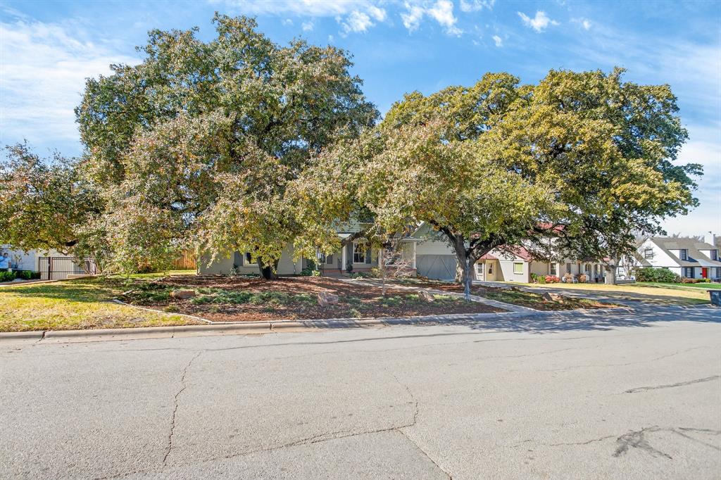 2528 Highview Terrace