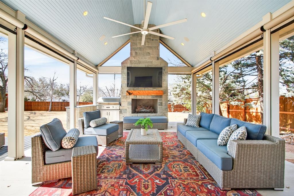 2528 Highview Terrace