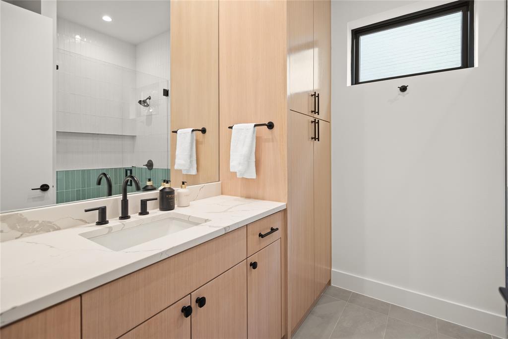 GASTONWOOD - Residential