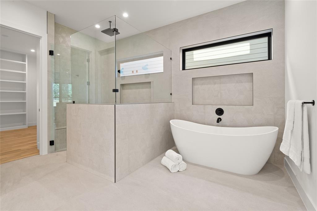 GASTONWOOD - Residential