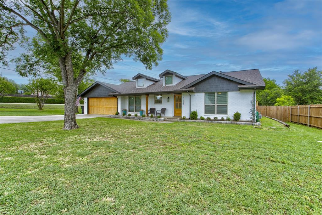 1201 Oakhurst Drive