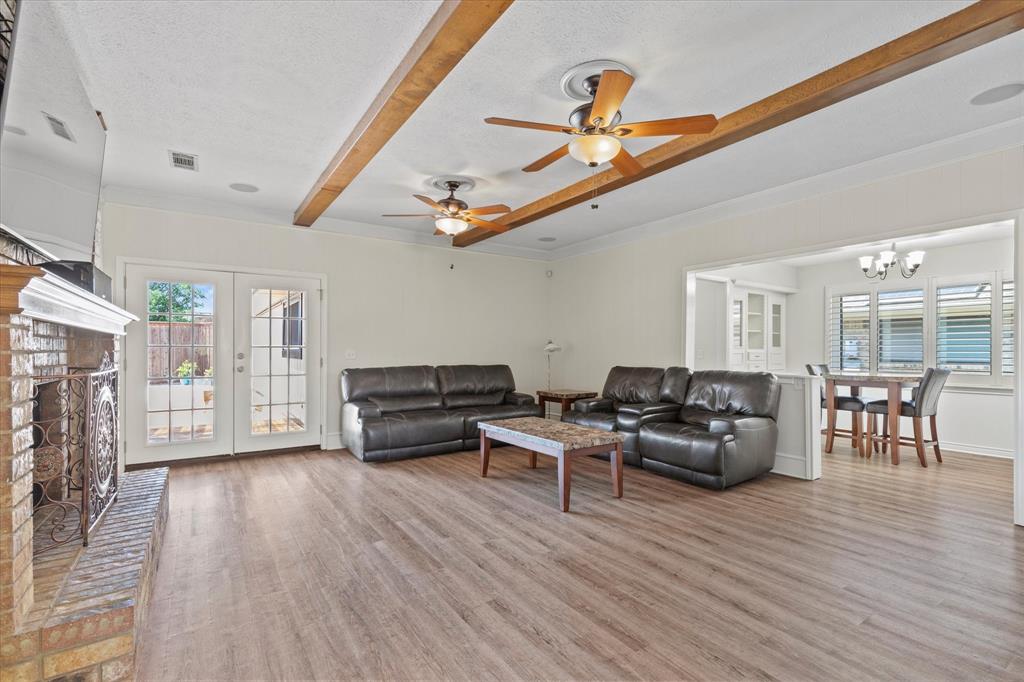 1912 Chesham Drive