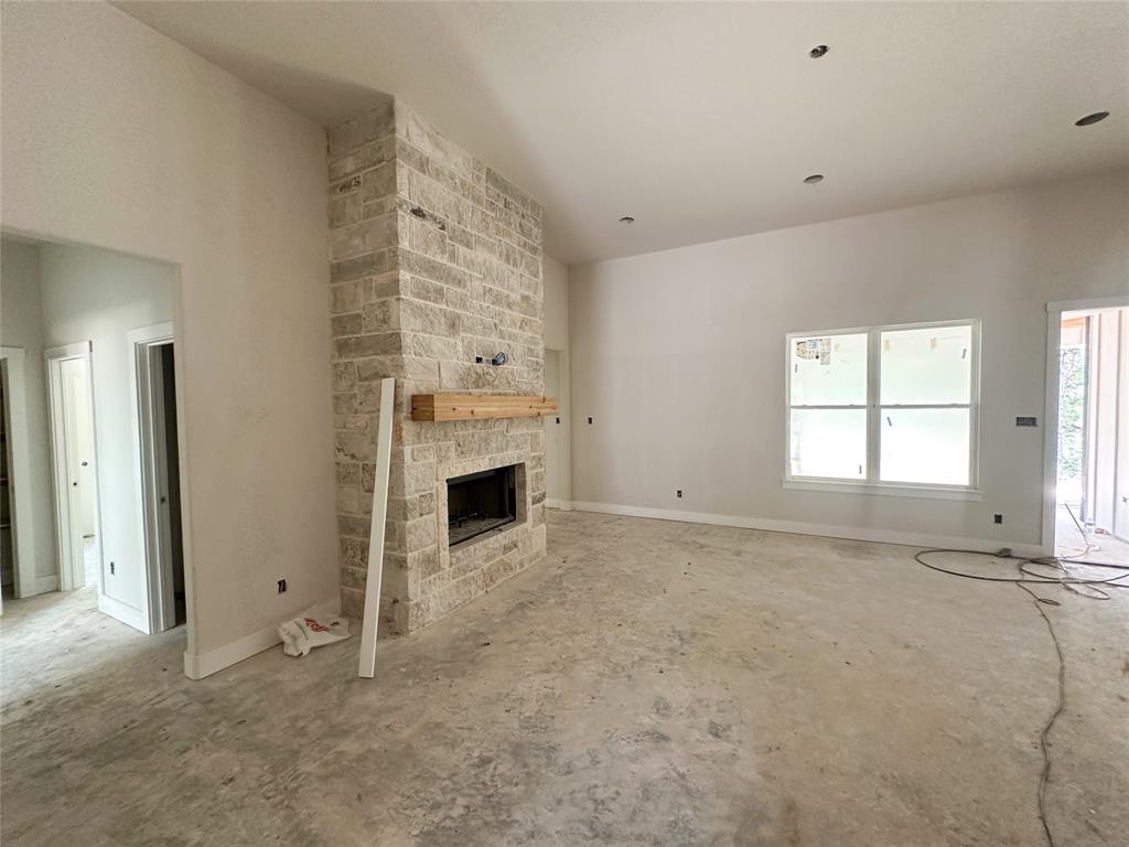 276 Private Road 3204
