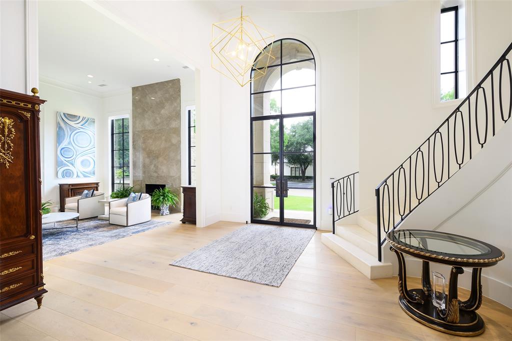 9 Robledo Drive