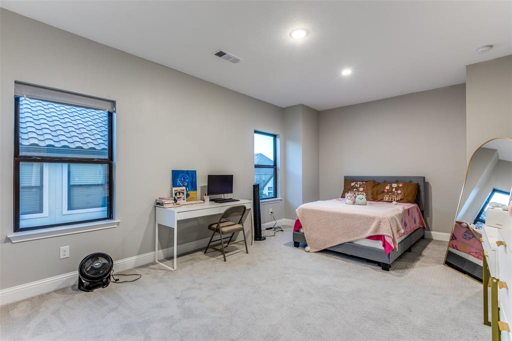 Star Trail Ph Five - Residential